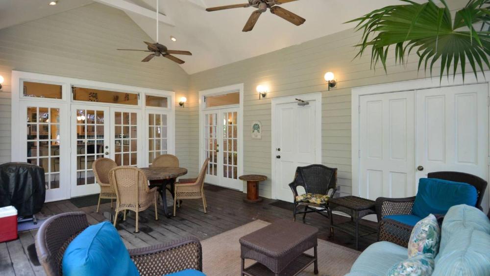 Easy Livin by AvantStay Key West Home w Pool BBQ Month Long Stays Only